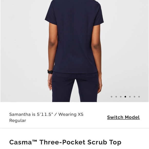 Figs women’s Casma 3 pocket scrub top in Navy - Picture 5 of 8